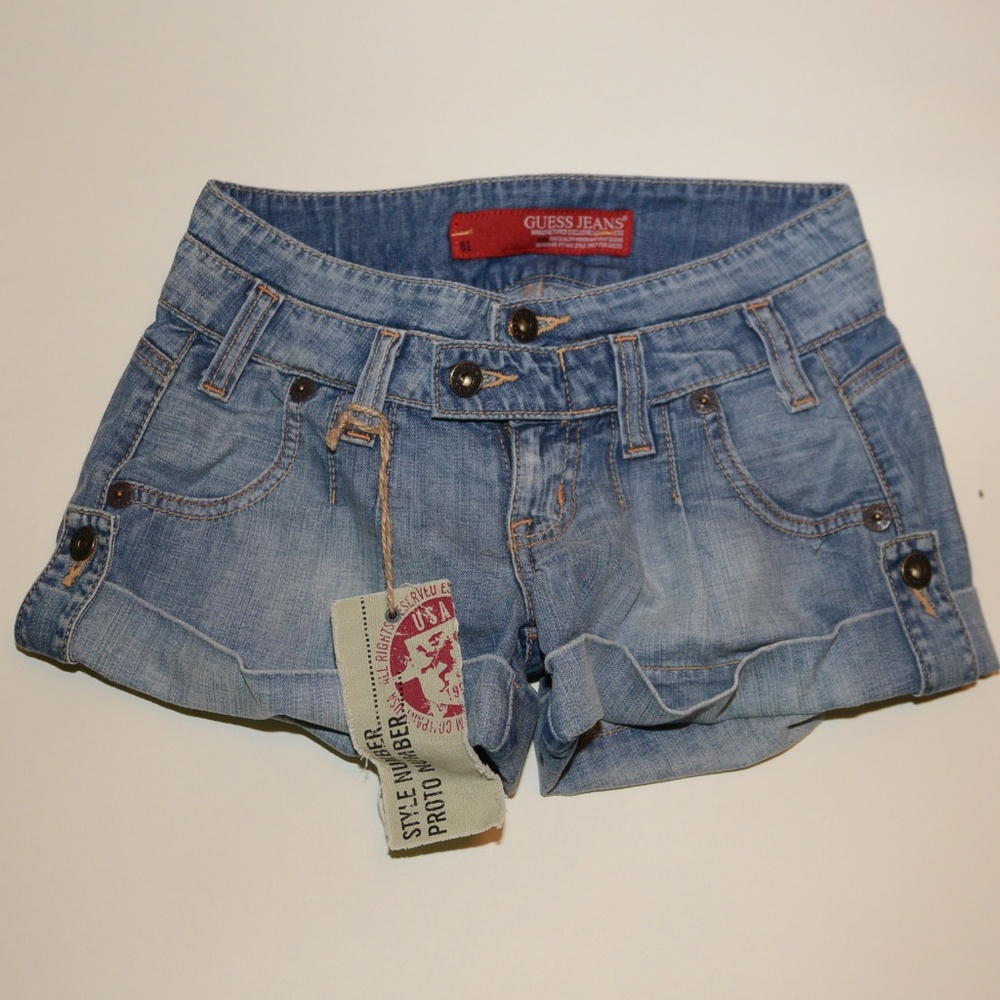 Guess shorts size 24 -5258-